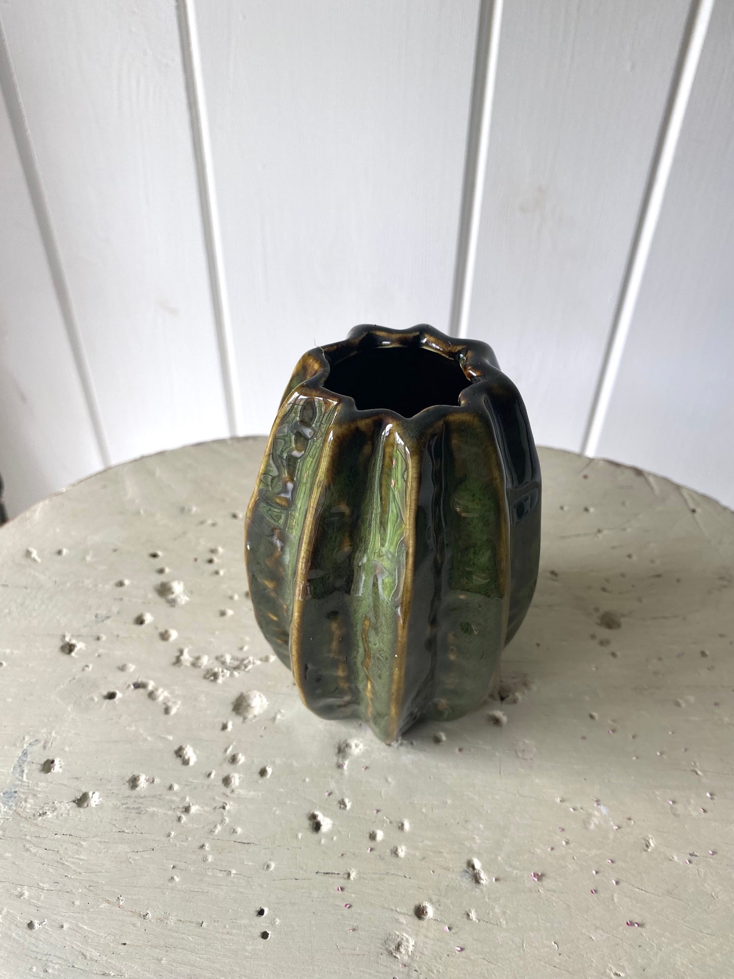 Textured Moss Ceramic Vase (approx 11cm) including posy of flowers