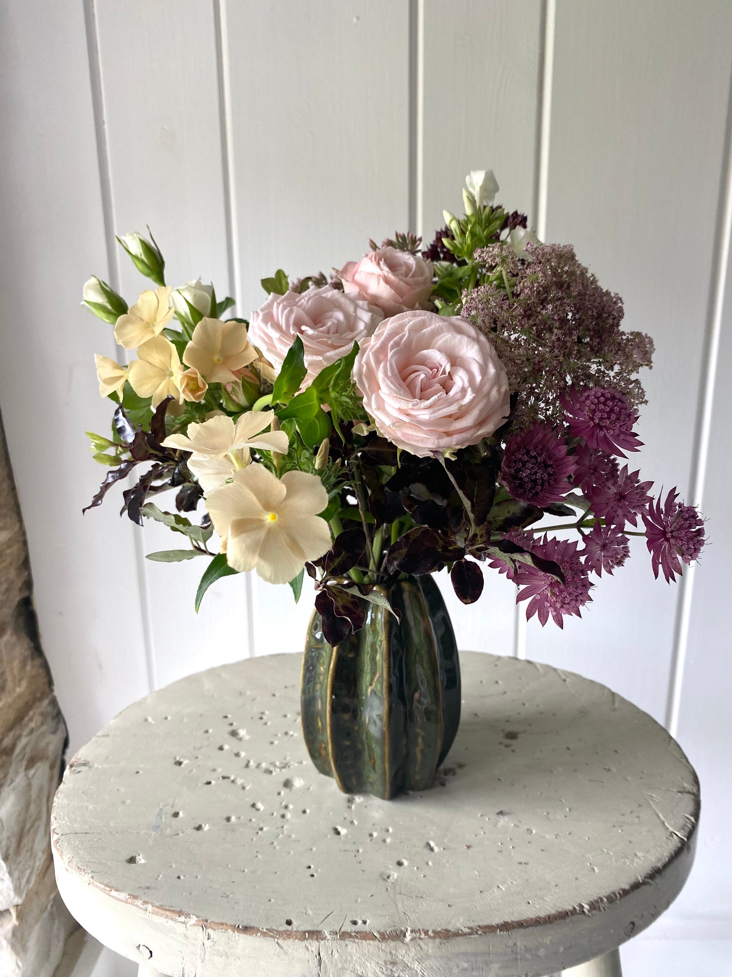 Textured Moss Ceramic Vase (approx 11cm) including posy of flowers