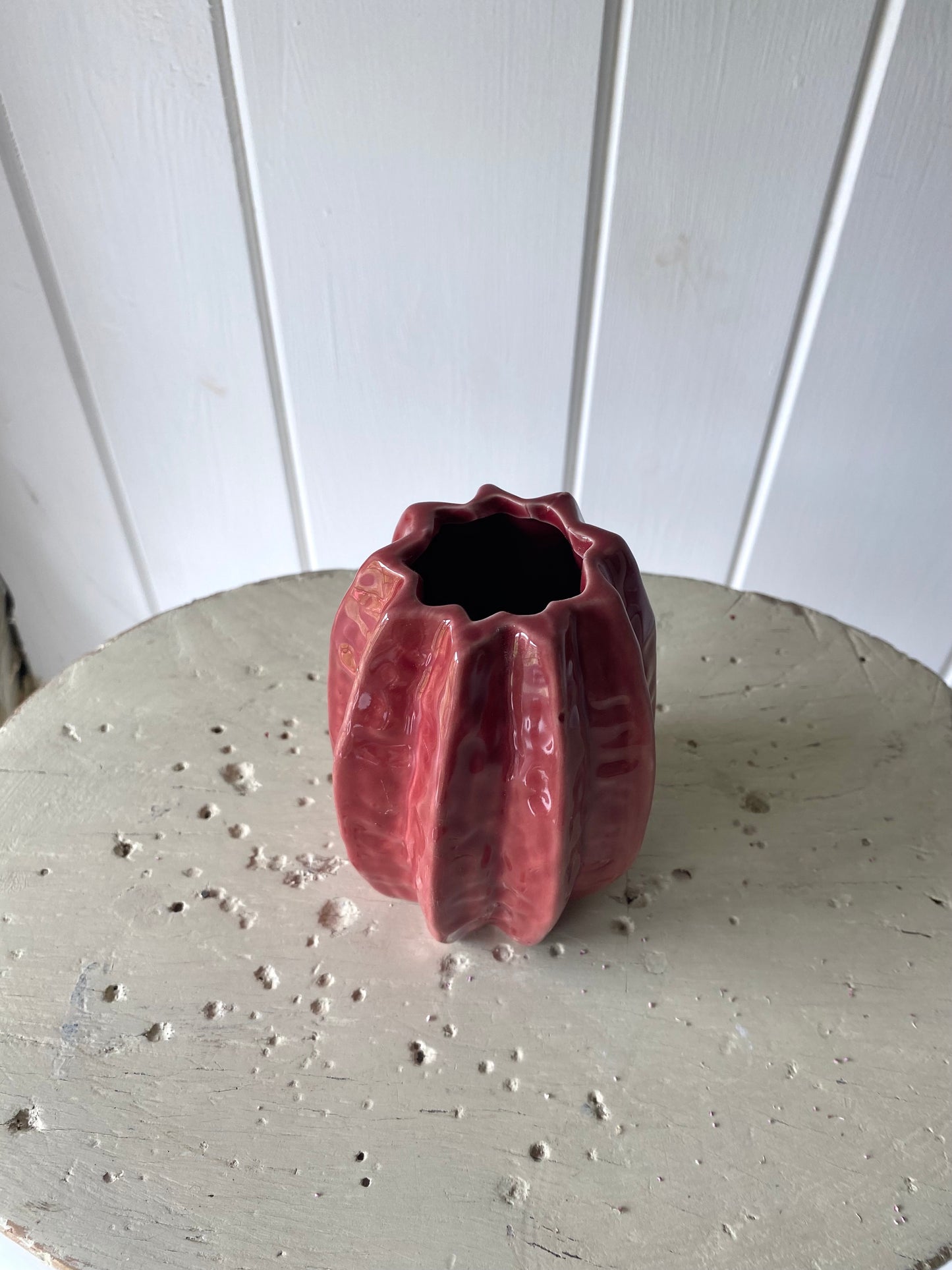 Textured Berry Ceramic Vase (approx 11cm) including posy of flowers